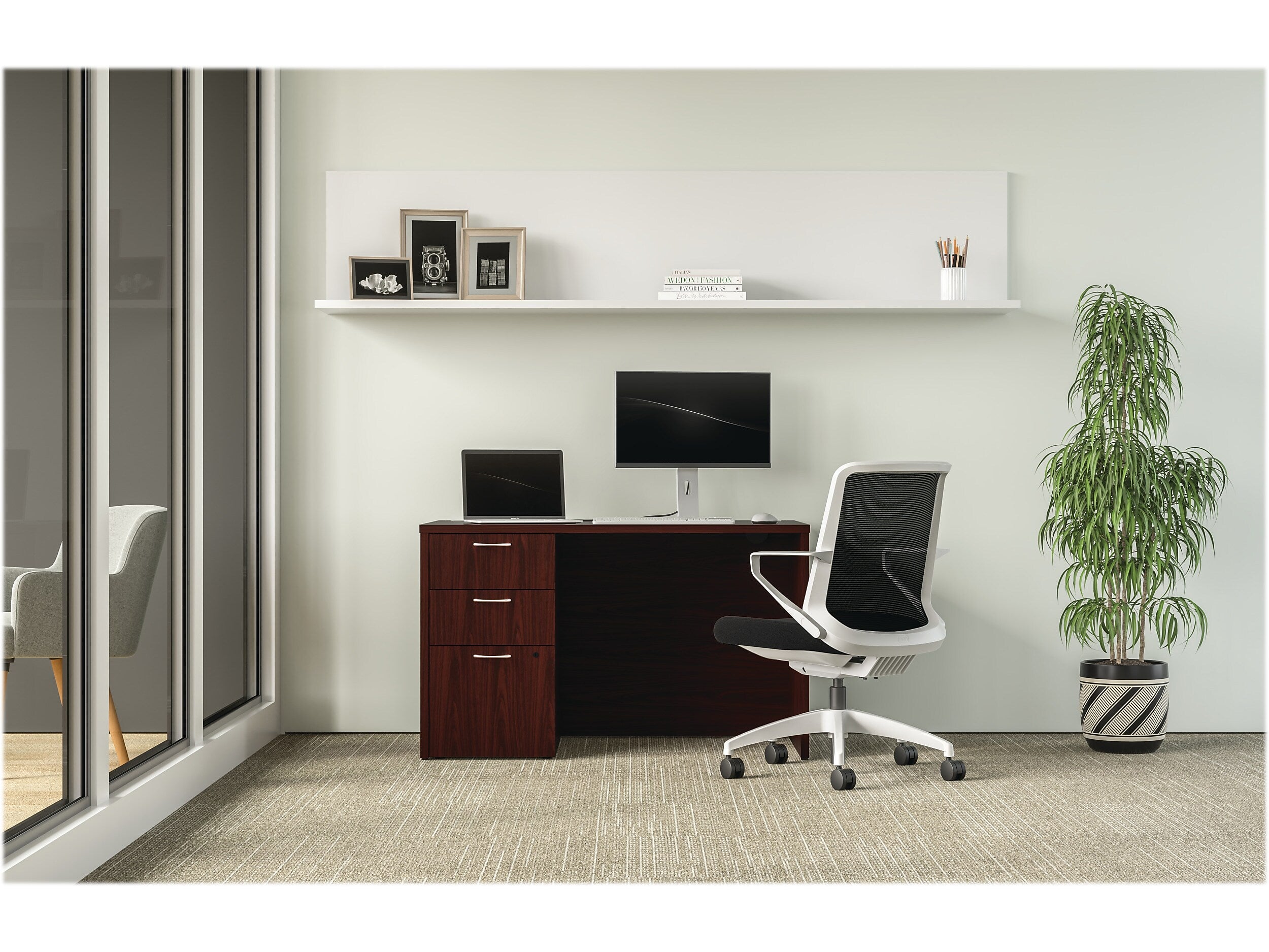HON Mod 48"W Single-Pedestal Desk, Traditional Mahogany (HLPLDS4830BBFTM1)
