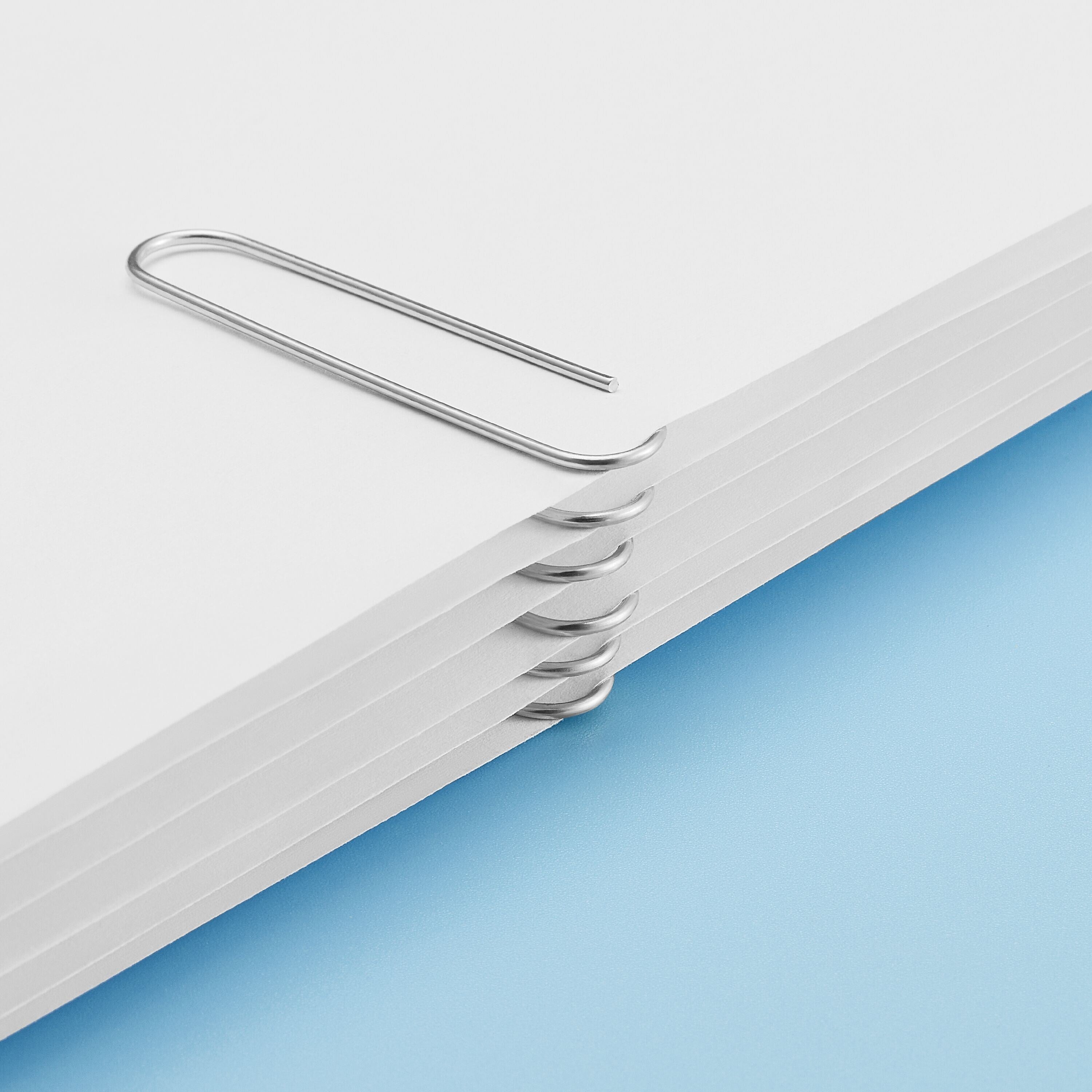 Staples Smooth Jumbo Paper Clips, Silver, 100 Clips/Pack (A7026600A)