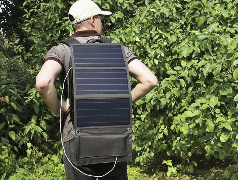 Technaxx TX-207 29'' x 20'' Solar Charging Case, 21W (5016)