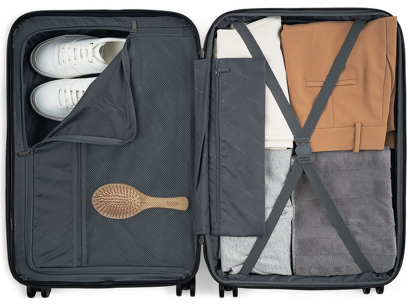 Bugatti Wellington 30" Hardside Suitcase, 8-Wheeled Spinner, TSA Checkpoint Friendly, Beige (HLG5128-COOKIE)