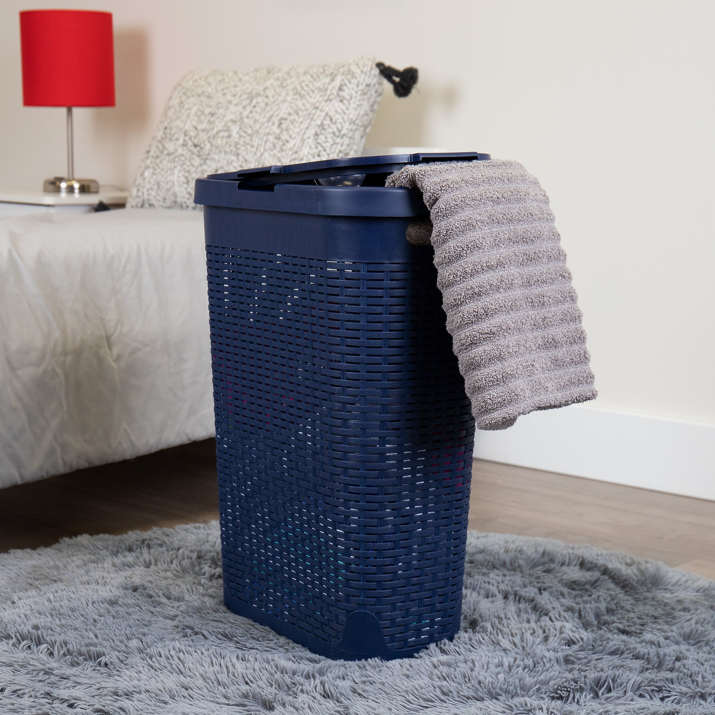 Mind Reader 10.57-Gallon Laundry Hamper with Lid, Plastic, Navy (40HAMP-NVY)