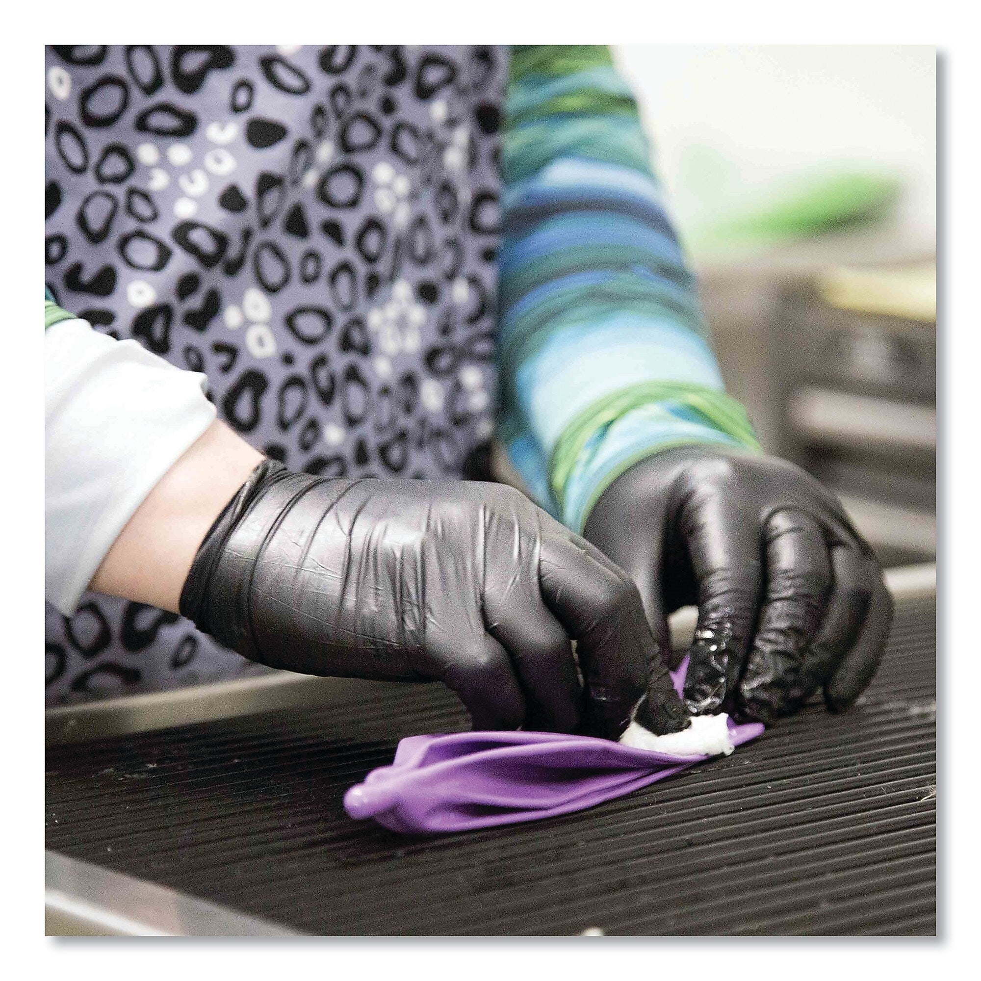 AMMEX Professional Nitrile Exam Gloves, Powder-Free, 3 mil, Large, Black, 100/Box, 10 Boxes/Carton