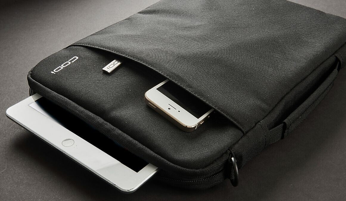 CODi Aegis 15.6" Sleeve with Handle & Pocket (AEG156-4)