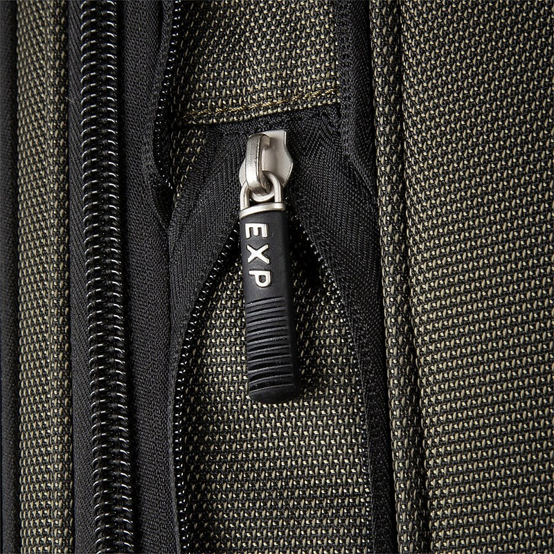 Skyway Luggage Sigma 7.0 28" Suitcase, 8-Wheeled Spinner, Pine (177-28"305-4VP)