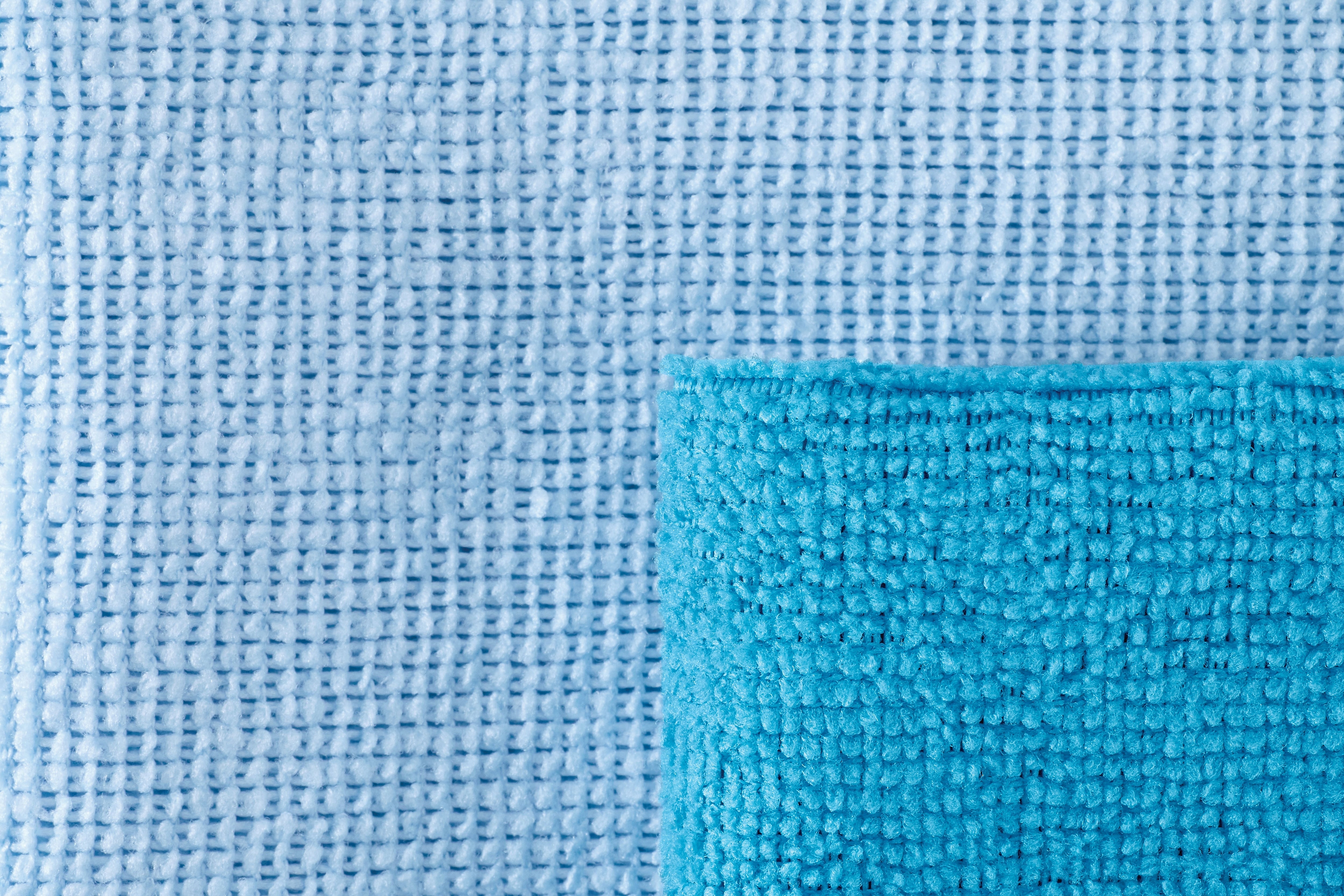 HYGEN r-40 Recycled Microfiber Cleaning Cloths, 12" x 12", Blue, 24/Pack (1820579)