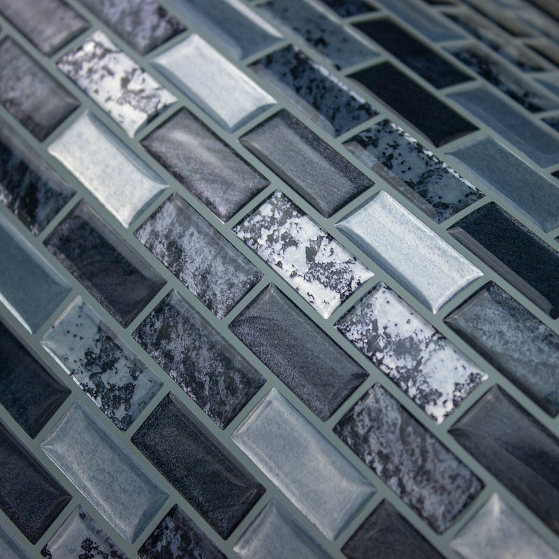 York Wallcoverings Traditional Marble Tile Peel and Stick Backsplash (TIL4129FLT)