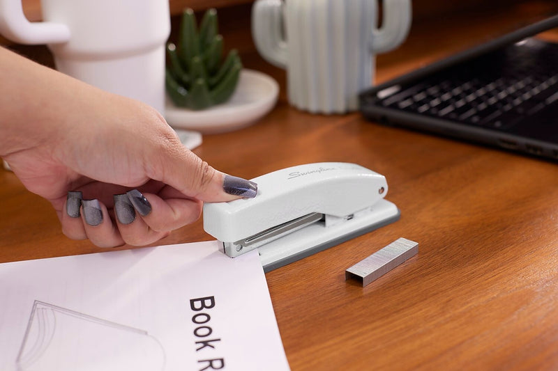 Swingline Cub Reduced-Effort Desktop Stapler, 20-Sheet Capacity, Arctic White (S701067)