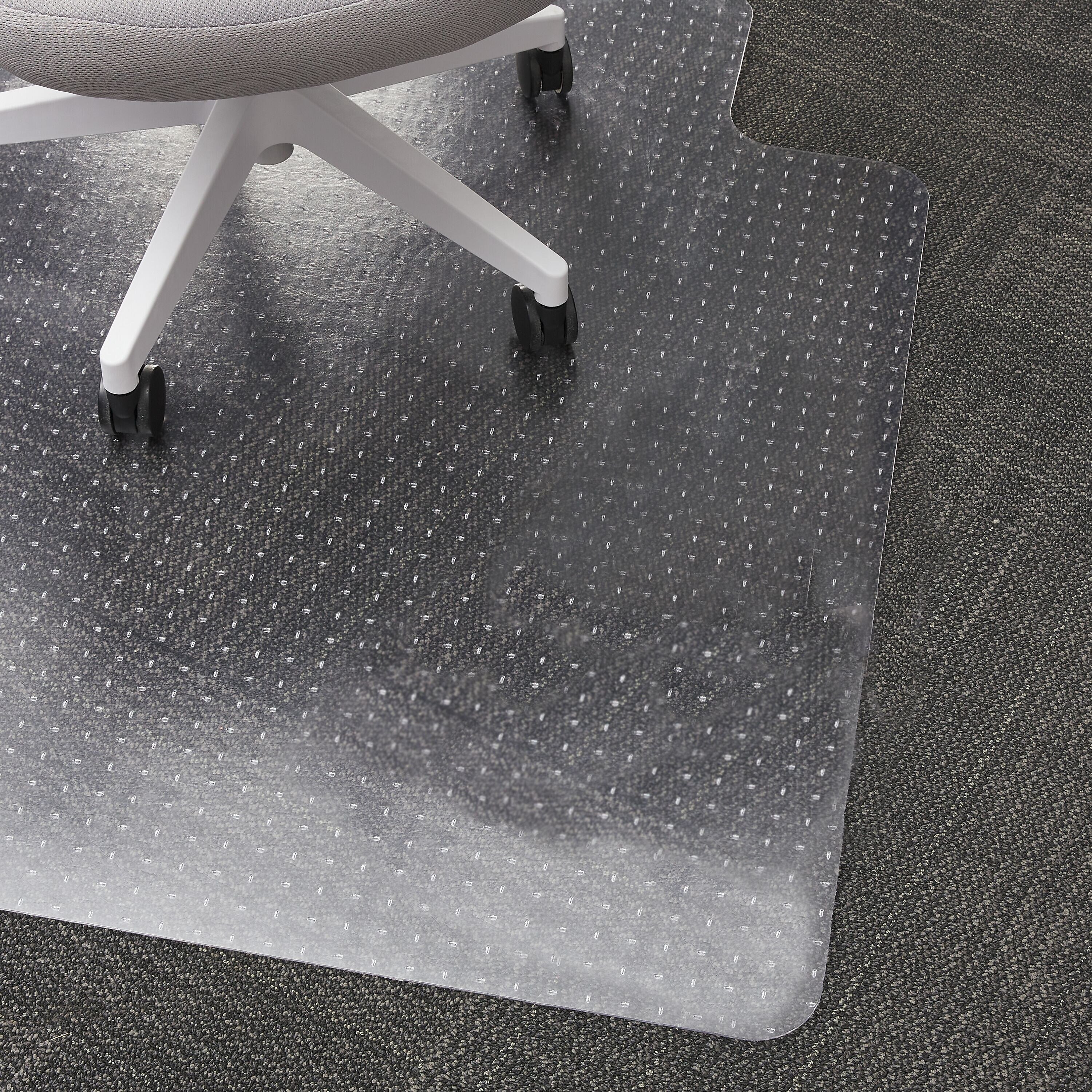 Staples Carpet Chair Mat with Lip, 36" x 48'', Flat-Pile, Clear (ST17346)
