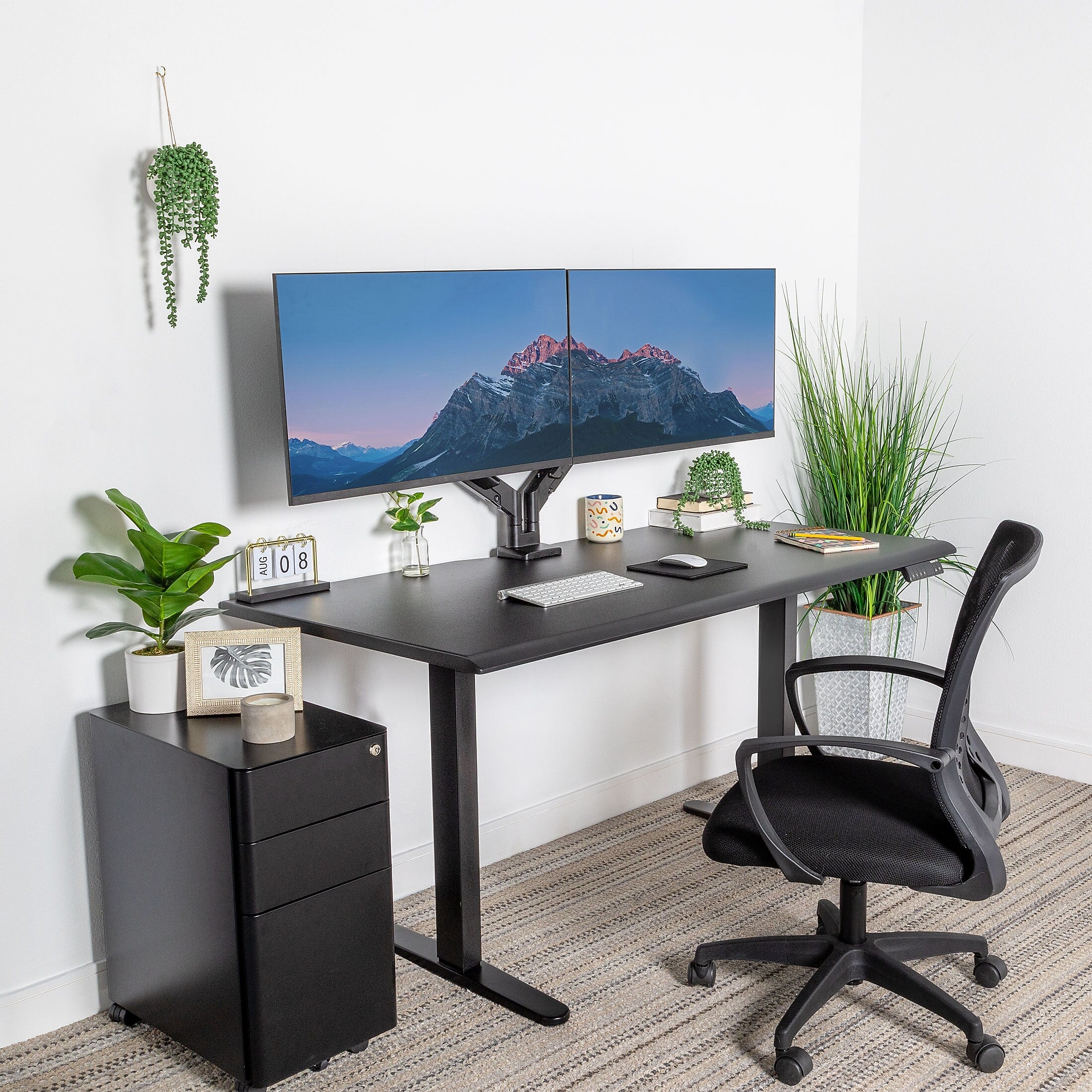 Mount-It! Dual Motor 60"W Electric Adjustable Standing Desk, Black (MI-18121)