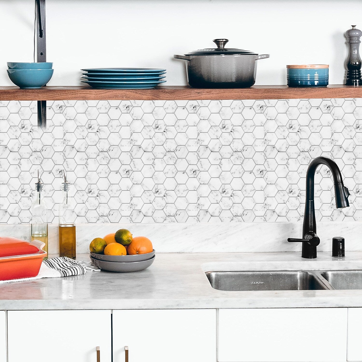 York Wallcoverings Carrara Marble Hexagon Peel and Stick Backsplash (TIL4245FLT)