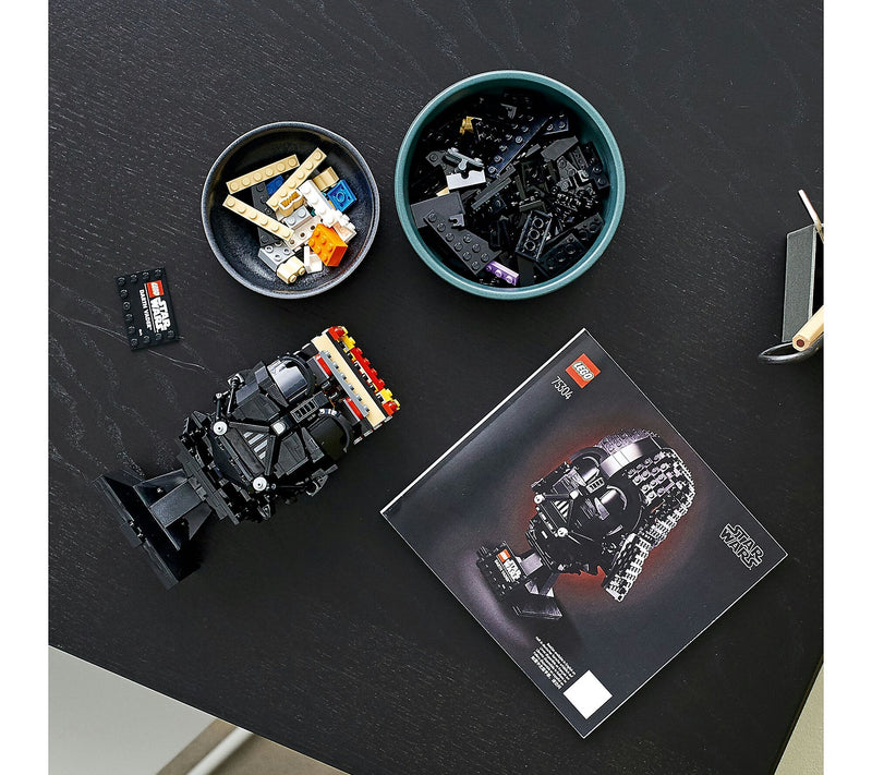 LEGO Star Wars Darth Vader Helmet, 834 Pieces (75304)