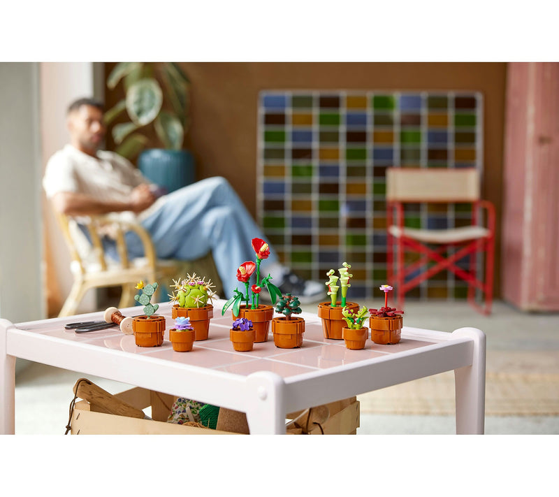 LEGO Botanicals Tiny Plants, 758 Pieces (10329)