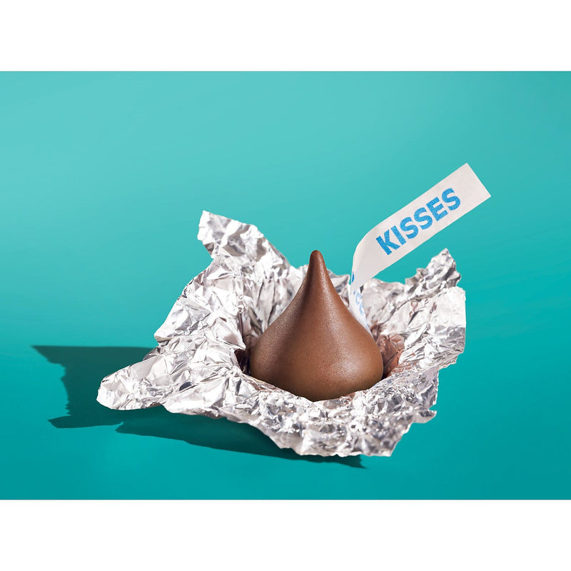 HERSHEY'S KISSES Milk Chocolate Candy Bulk Bag, Silver Foils, 60 oz., 400/Bag (HEC14208)