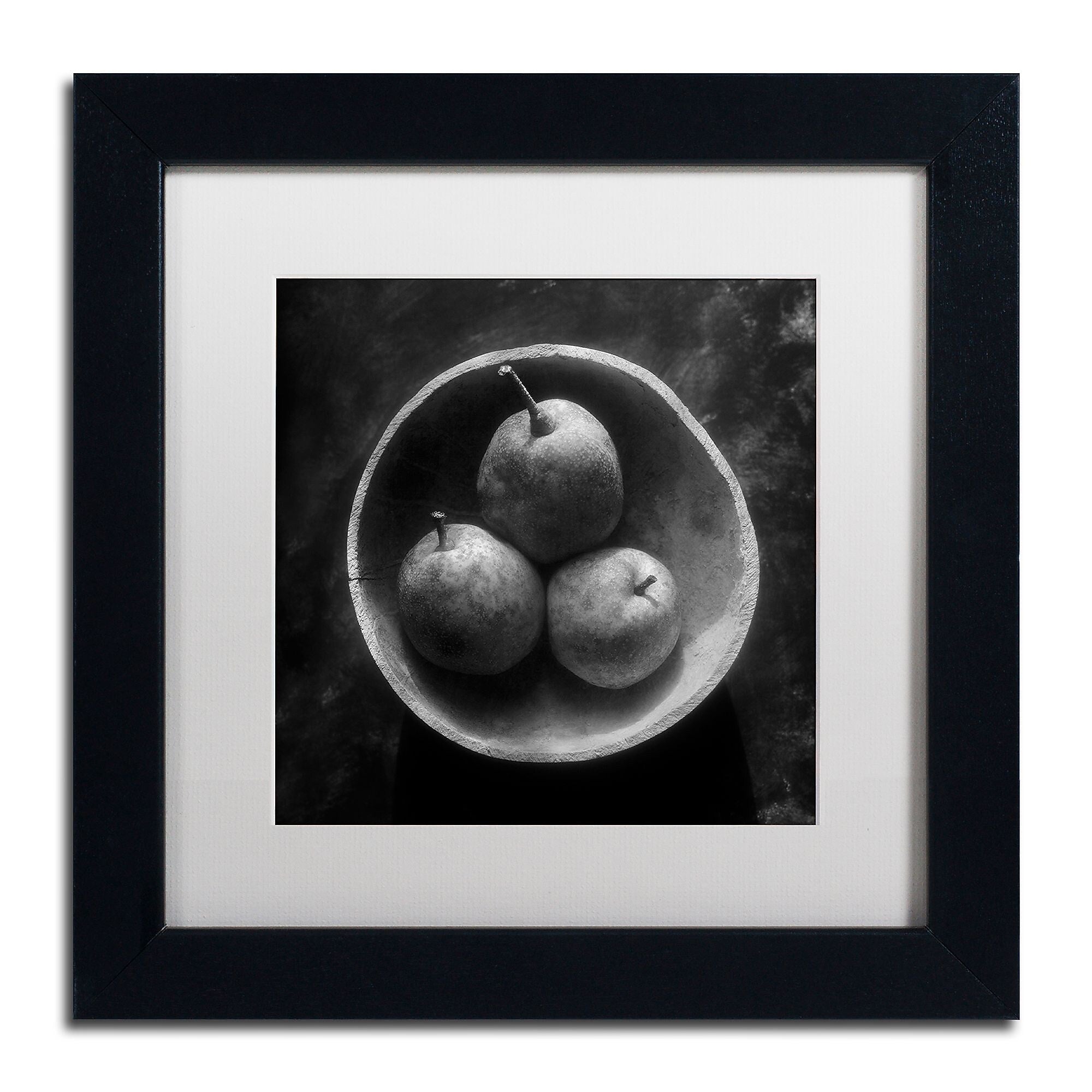 Trademark Fine Art ''Circulo de Peras'' by Moises Levy 11" x 11" White Matted Black Frame (ALI1102-B1111MF)