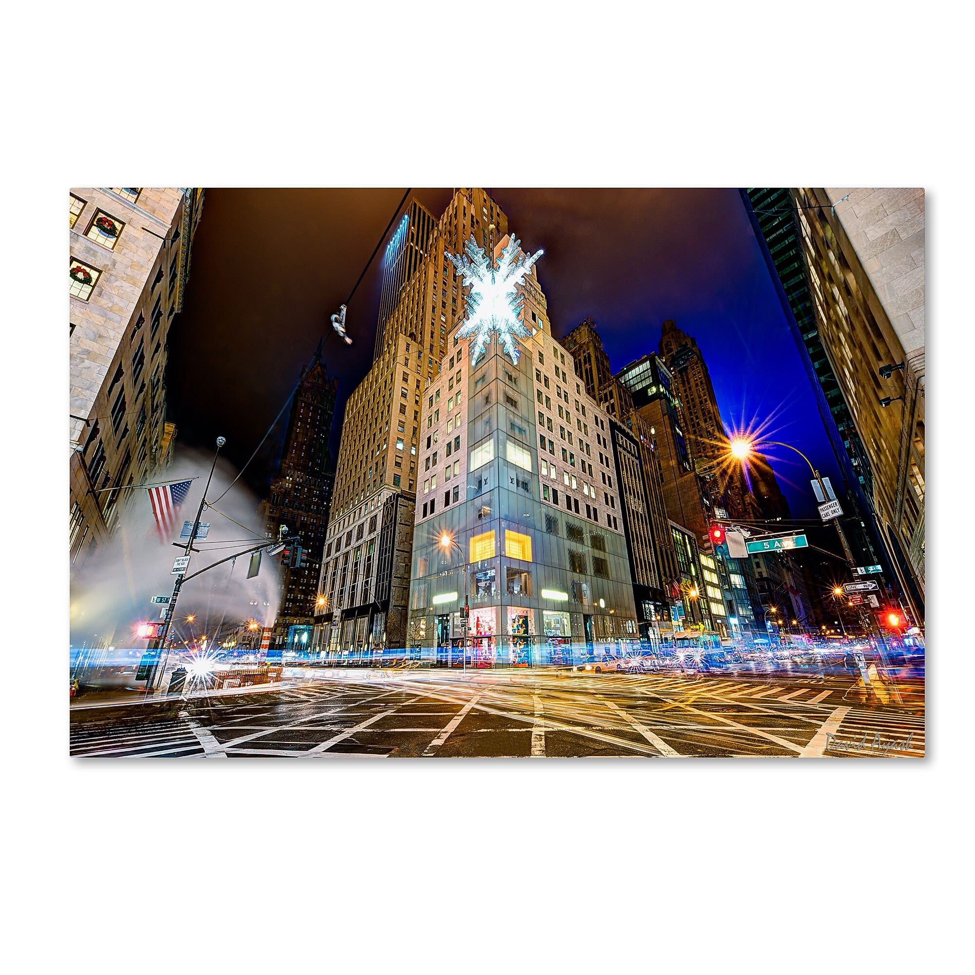 Trademark Fine Art ''Christmas in New York'' by David Ayash 16" x 24" Canvas Art (MA0630-C1624GG)