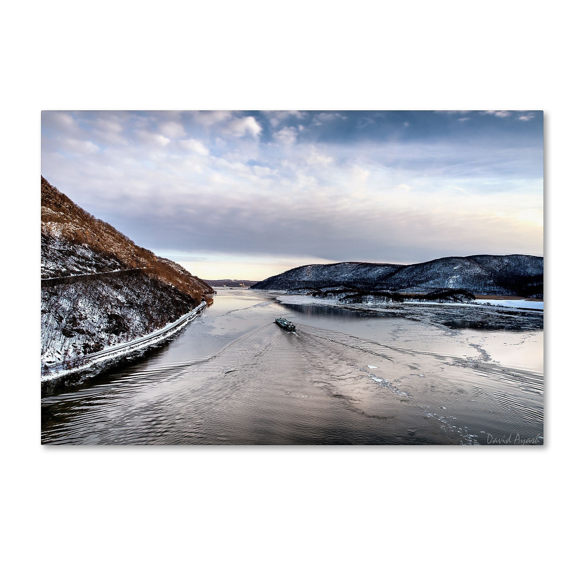 Trademark Fine Art ''Hudson Valley'' by David Ayash 16" x 24" Canvas Art (MA0637-C1624GG)