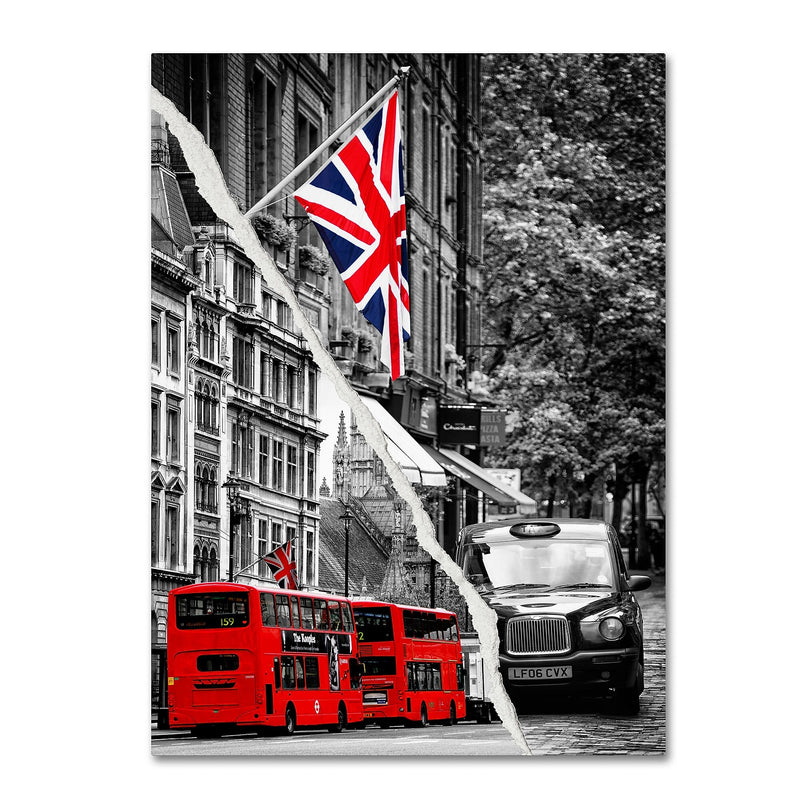 Trademark Fine Art ''London Bus'' by Philippe Hugonnard 18" x 24" Canvas Art (PH0126-C1824GG)