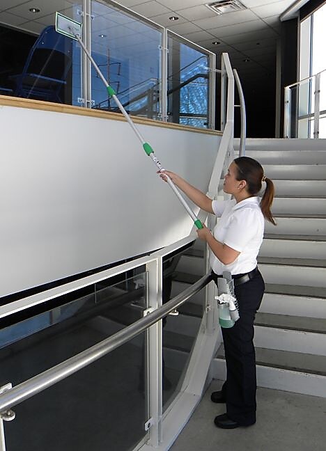 Unger SpeedClean Telescoping Window Cleaning Kit, Multicolor (CK053)