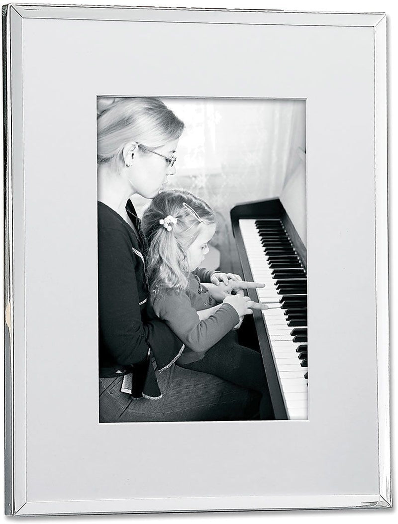 Lawrence Frames Silver Plated Matted 8" x 10" Picture Frame (284080)