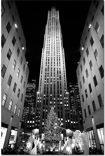 Trademark Global Yale Gurney "Rockefeller Night" Canvas Art, 19" x 14"