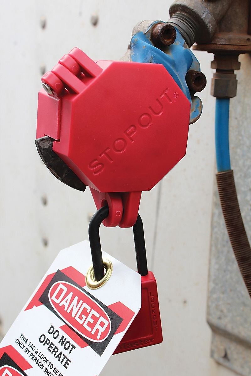 Accuform STOPOUT Trailer Lock Glad Hand Lockout For Trailer Emergency Brake Air Lines, Red (KDD477)