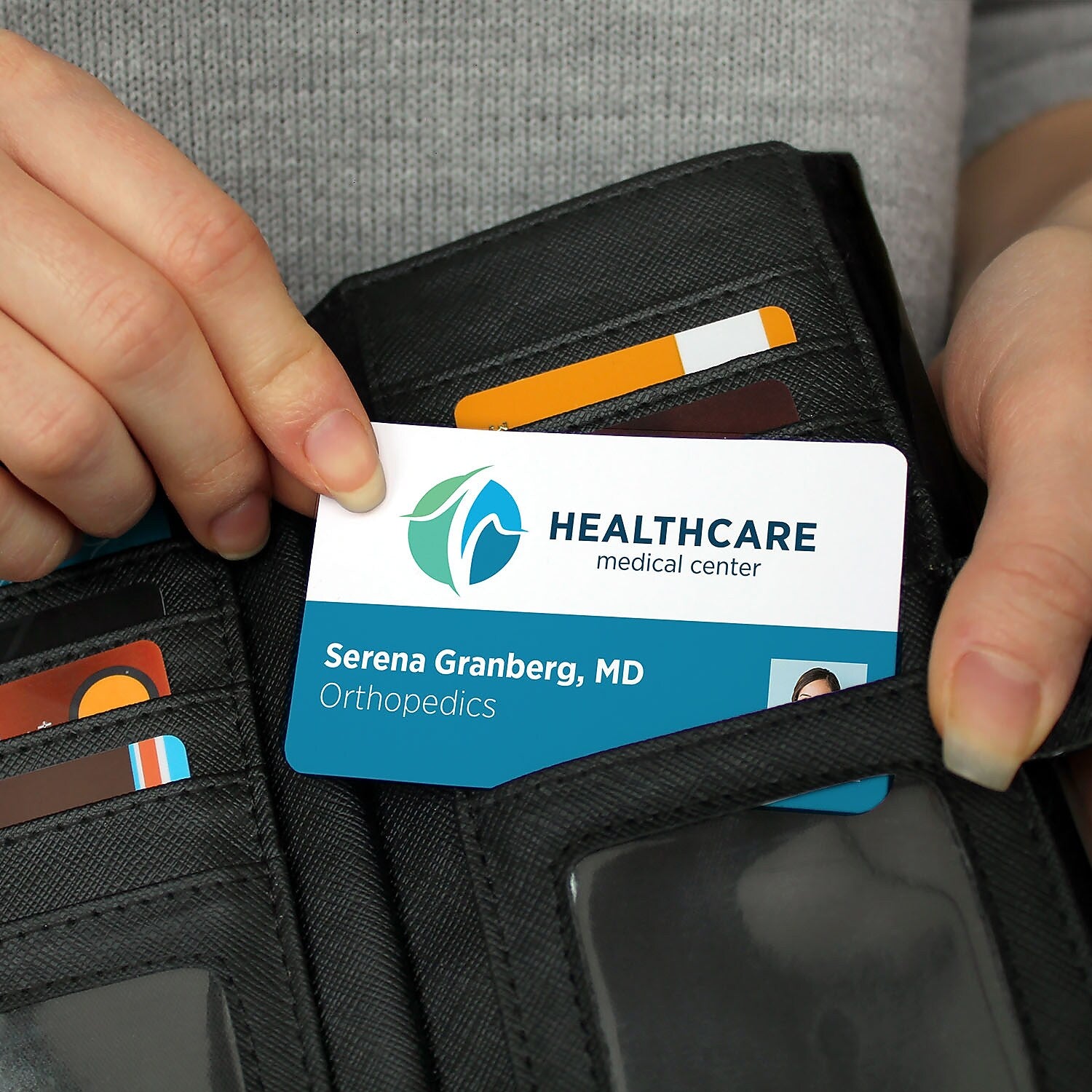 Full Color I.D. Badge, Horizontal, Single Sided, No Slot, 2 1/8 " x 3 3/8"