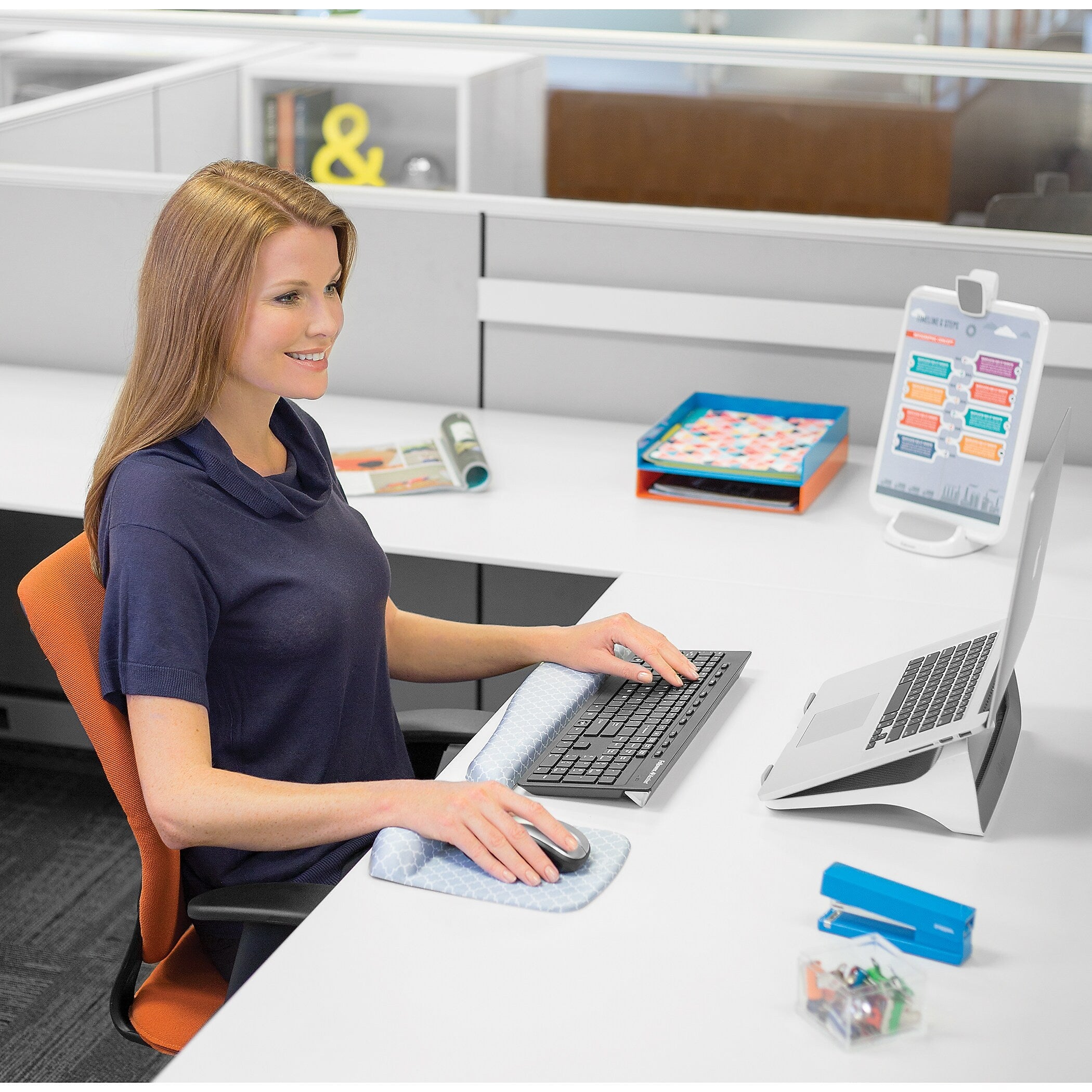 Fellowes PlushTouch Microban Foam Keyboard Wrist Rest, Gray Lattice (9549801)
