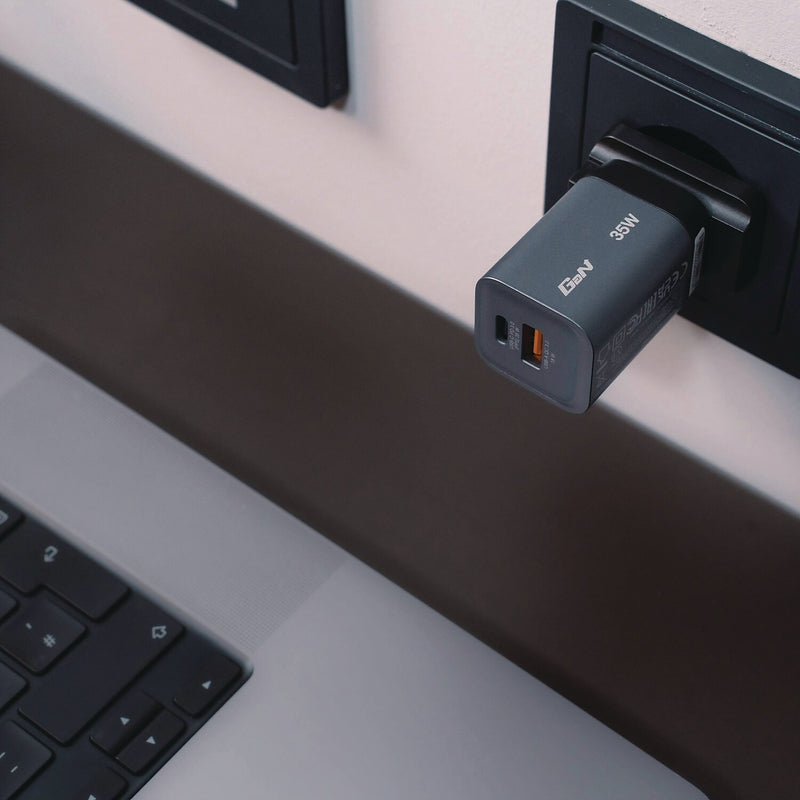 Verbatim GaN USB-A/USB-C Wall Charger, 35W, Black/Gray (32200)