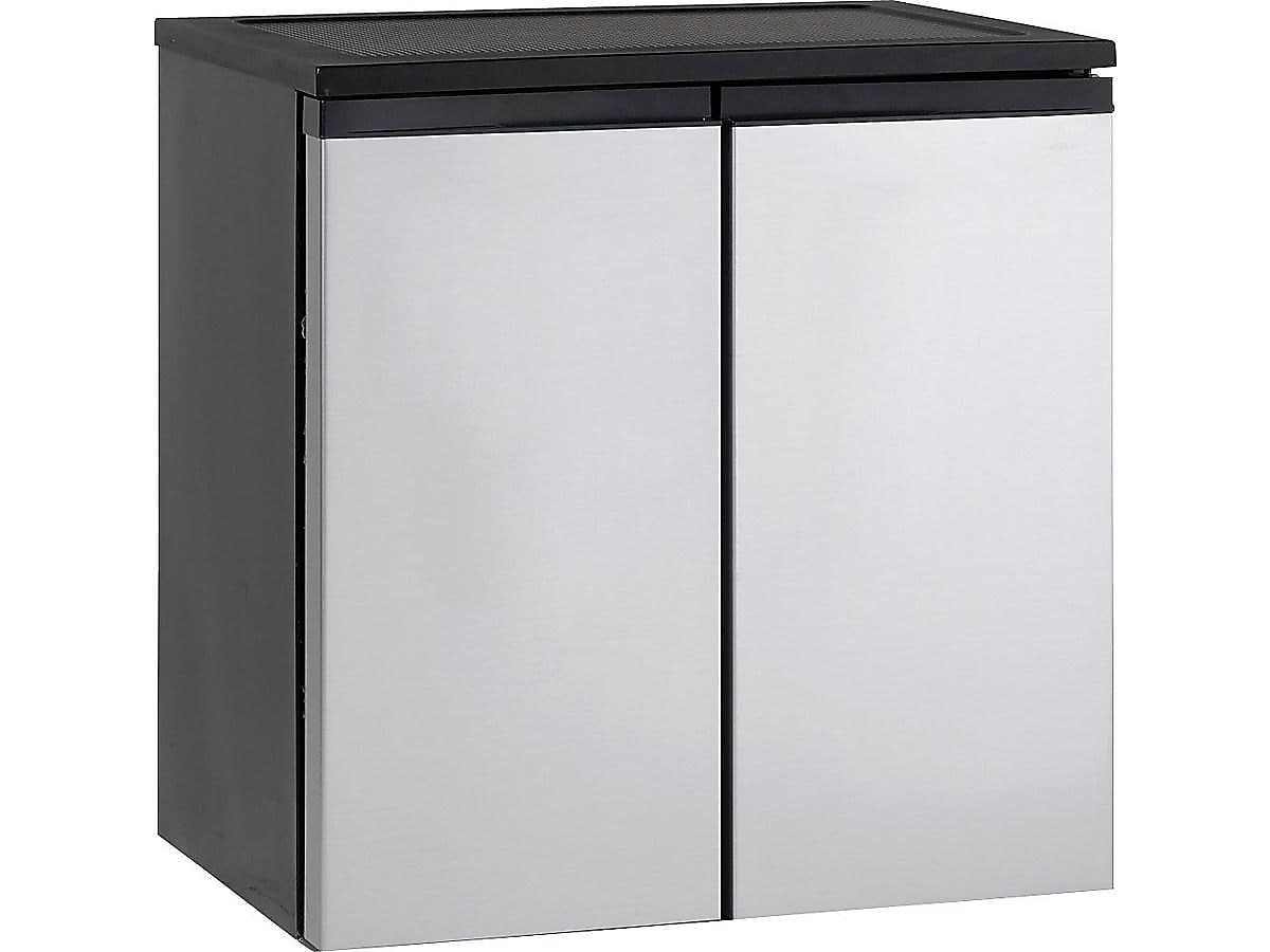 Avanti 5.5 Cu. Ft. Refrigerator w/Freezer, Black/Stainless Steel (RMS551SS)