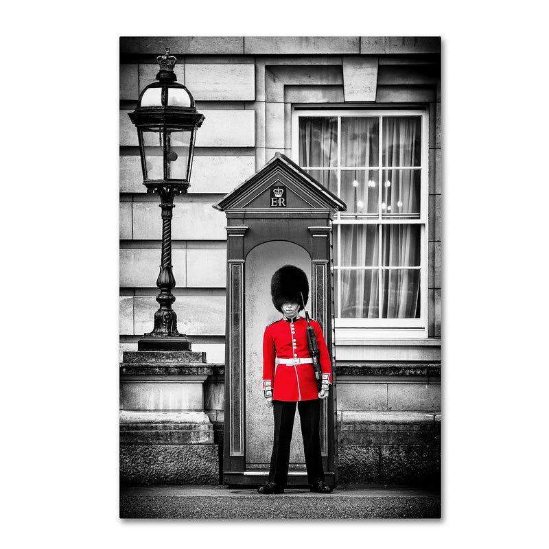 Trademark Fine Art Philippe Hugonnard 'Queen's Guard London' 12" x 19" Canvas (190836052134)