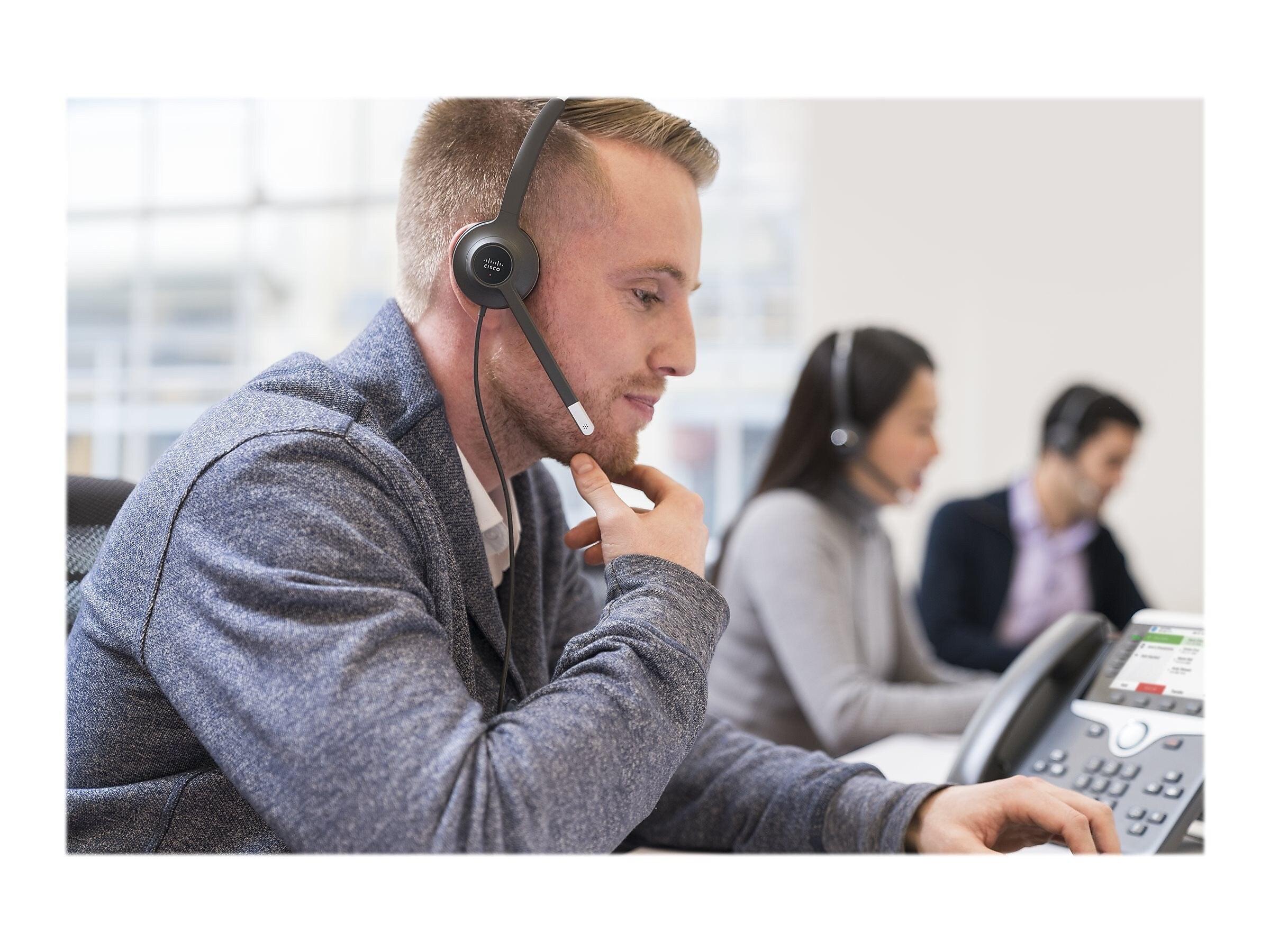 Cisco 532 Wired Dual Phone Headset, Over-the-Head, Black (CP-HS-W-532-USBA=)